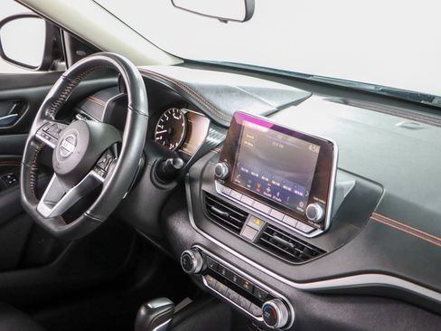Used 2021 Nissan Altima 2.5 SR w/ SR Premium Package FWD image 26