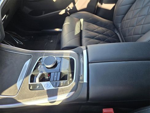 Used 2024 BMW X5 sDrive40i image 23