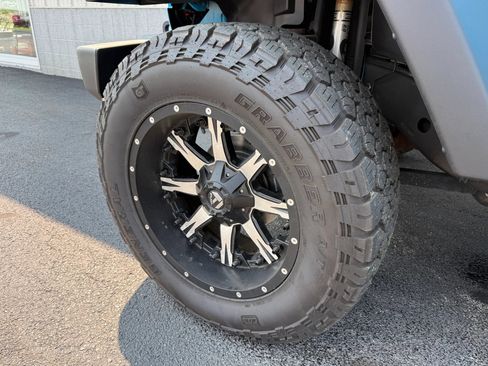 Used 2018 Jeep Wrangler Unlimited Sport S AWD/4WD image 10