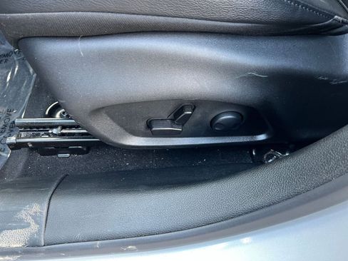 Used 2025 Jeep Compass Limited image 22