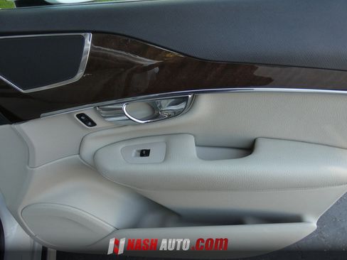 Used 2016 Volvo XC90 T6 Momentum w/ Momentum Plus Package AWD/4WD image 33