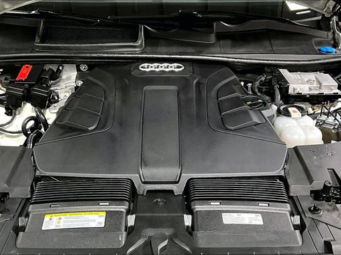 Used 2019 Audi Q7 3.0T Premium Plus AWD/4WD image 32