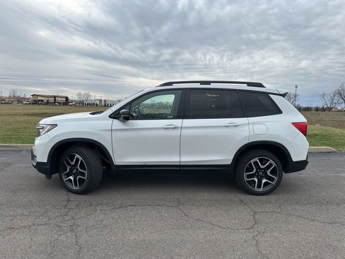 Used 2023 Honda Passport Elite image 8