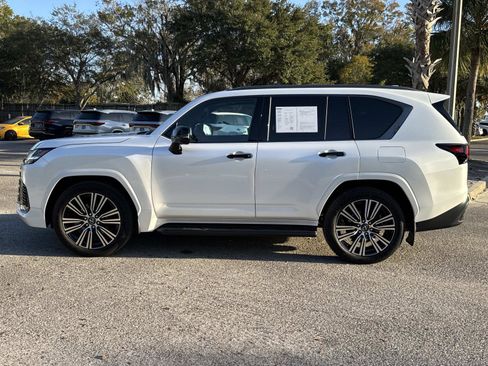 Certified 2025 Lexus LX 600 4WD w/ Luxury Package image 40