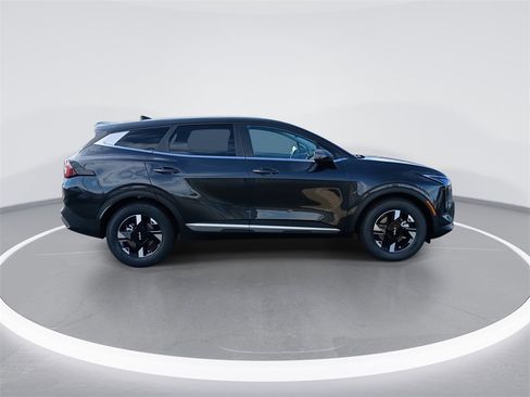 New 2026 Kia Sportage LX image 9