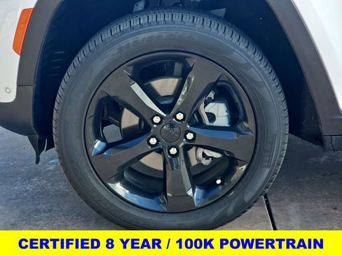 Used 2023 Jeep Grand Cherokee Limited w/ Luxury Tech Group II image 37