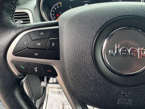 Used 2018 Jeep Grand Cherokee Altitude image 18