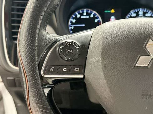Used 2017 Mitsubishi Outlander ES FWD image 8