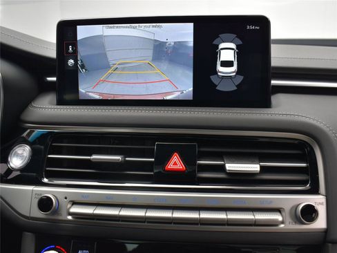 Used 2025 Genesis G70 2.5T w/ Sport Prestige Package image 6