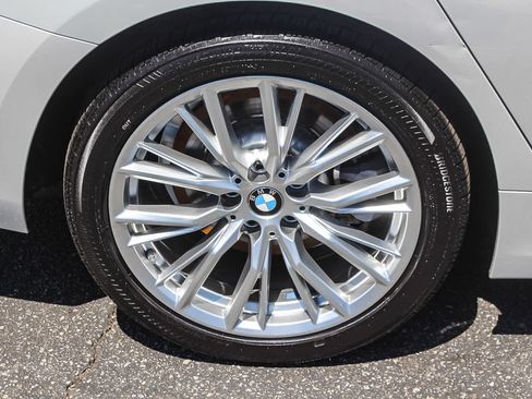 Used 2023 BMW 330i Sedan w/ Convenience Package RWD image 8