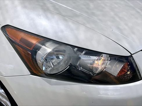 Used 2010 Honda Accord EX-L image 27