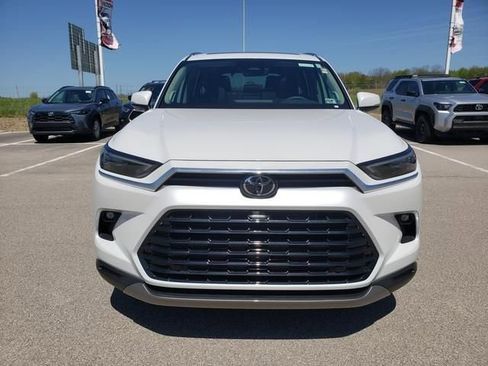 New 2026 Toyota Grand Highlander AWD Hybrid image 2