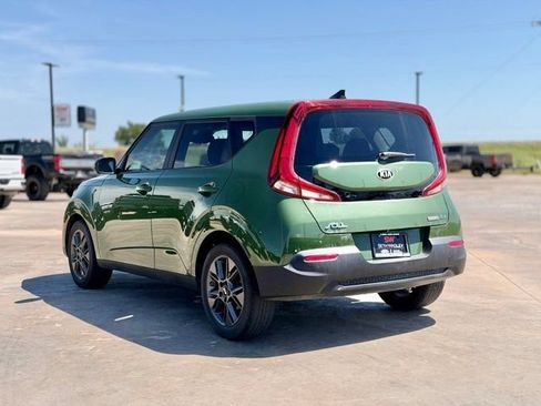 Used 2021 Kia Soul EX FWD image 4