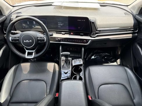 Used 2025 Kia Sportage EX FWD image 19