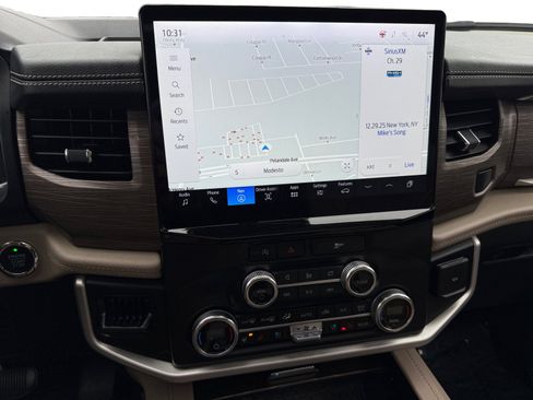 Used 2023 Ford Expedition Max Limited image 12