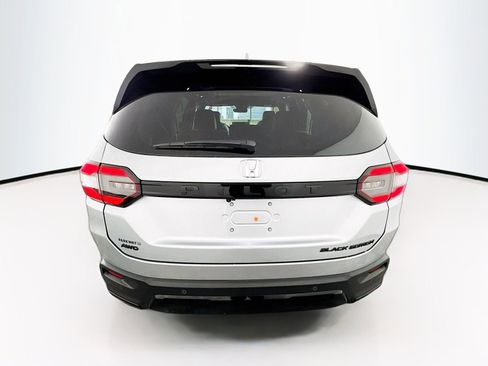 Used 2026 Honda Pilot Black Edition image 6