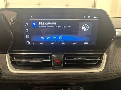 Used 2025 Chevrolet TrailBlazer LT w/ Driver Confidence Package image 22