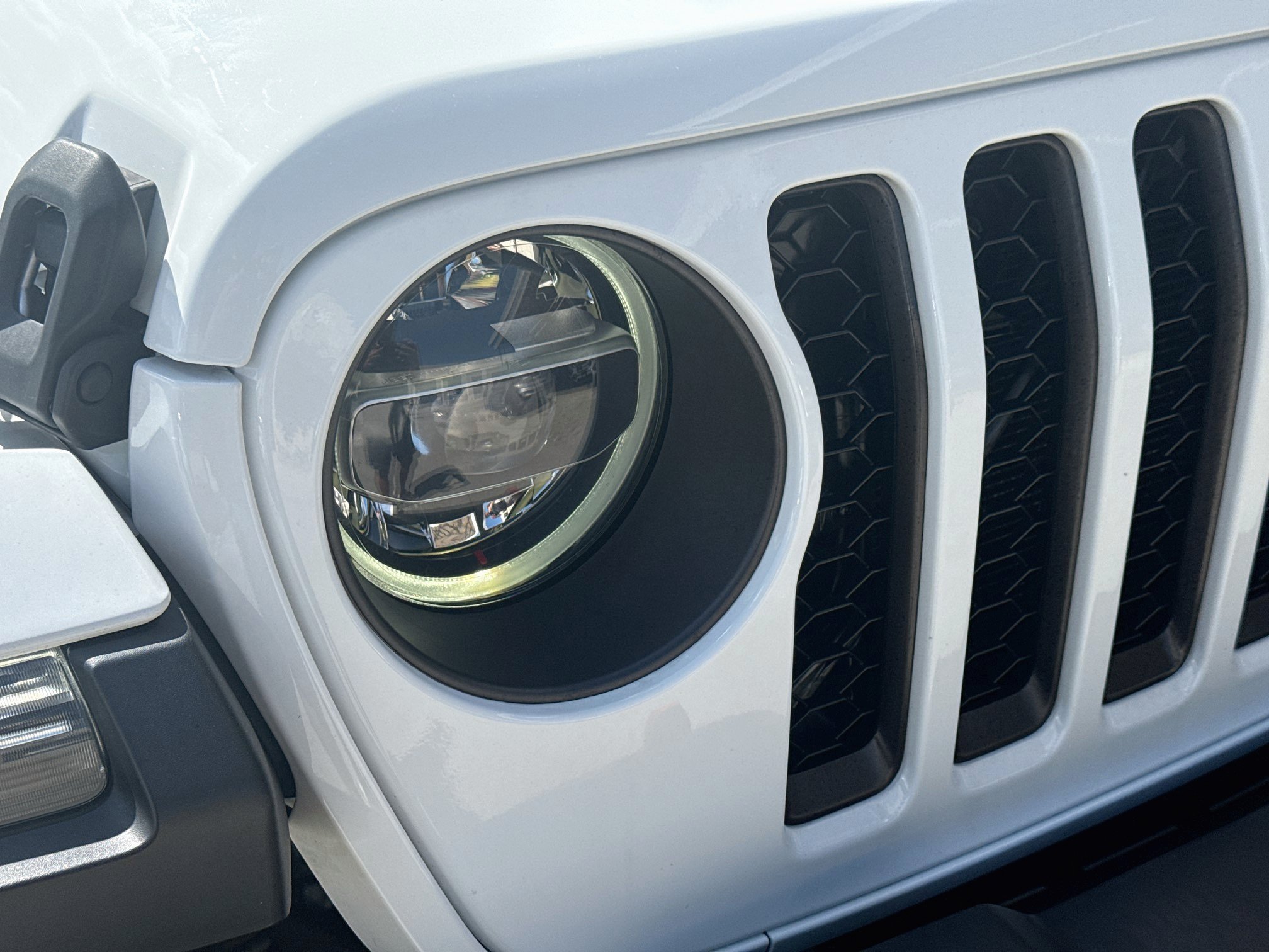 Used 2021 Jeep Gladiator Mojave AWD/4WD image 34