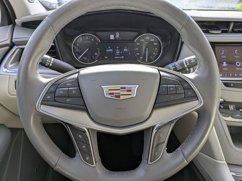 Used 2023 Cadillac XT5 Premium Luxury image 16