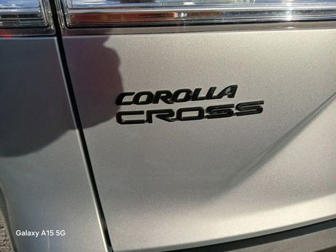 Used 2024 Toyota Corolla Cross AWD Hybrid image 15