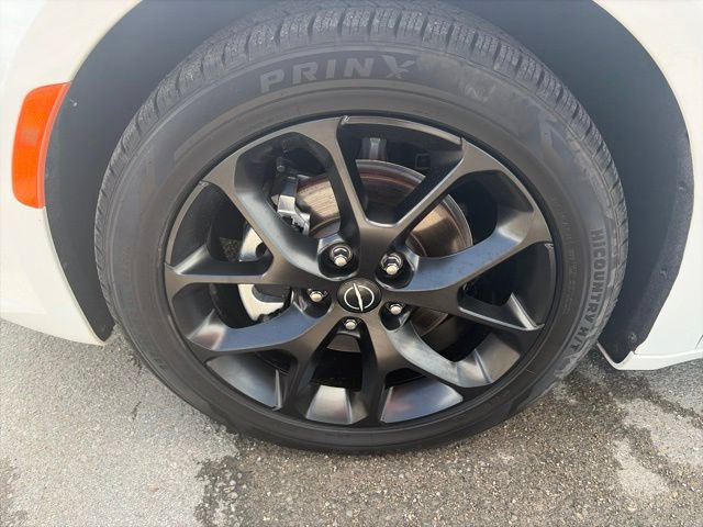 Used 2025 Chrysler Pacifica Limited FWD image 10
