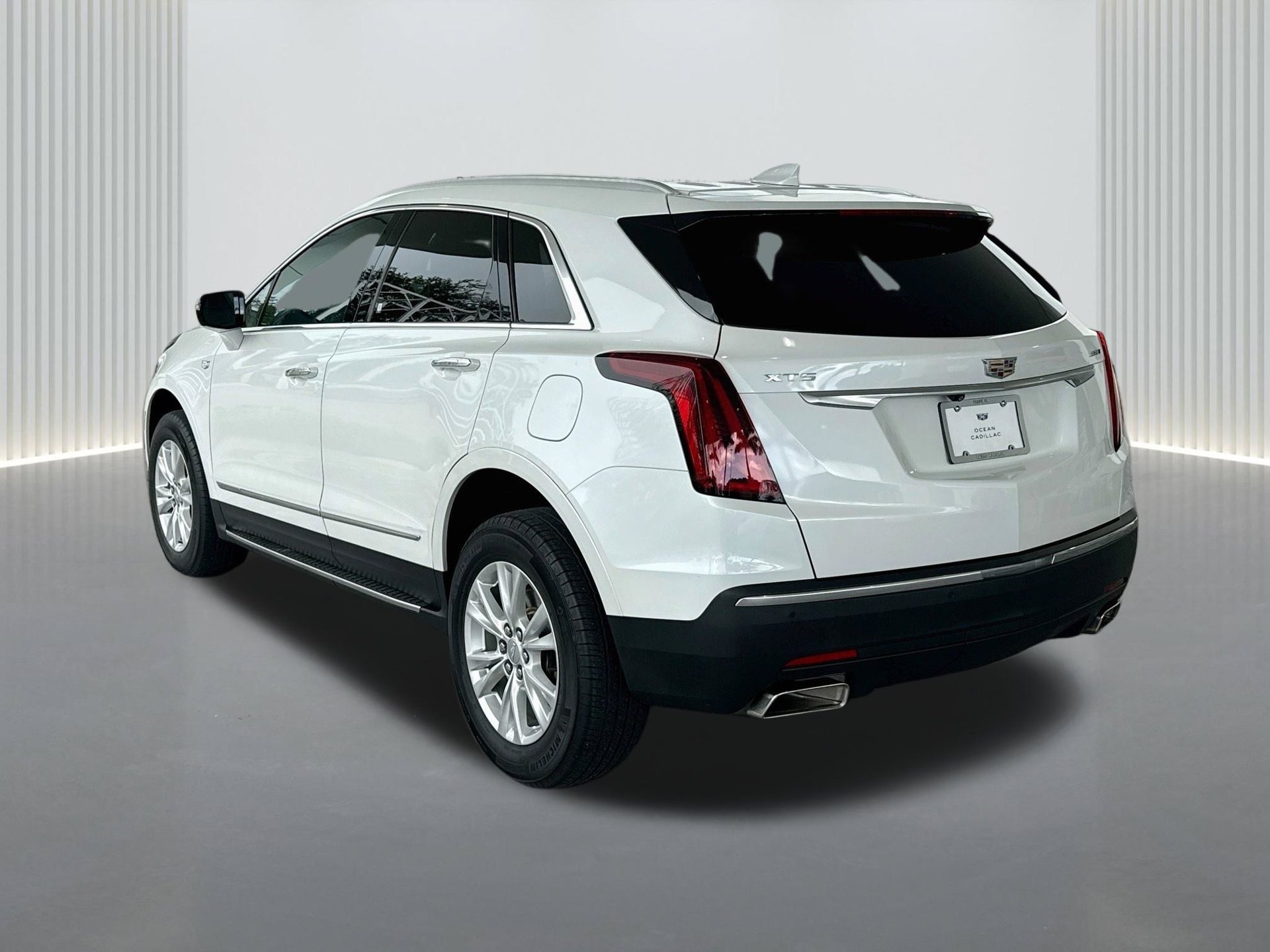 Certified 2022 Cadillac XT5 Luxury FWD image 3