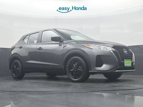 Used 2024 Nissan Kicks S FWD image 26