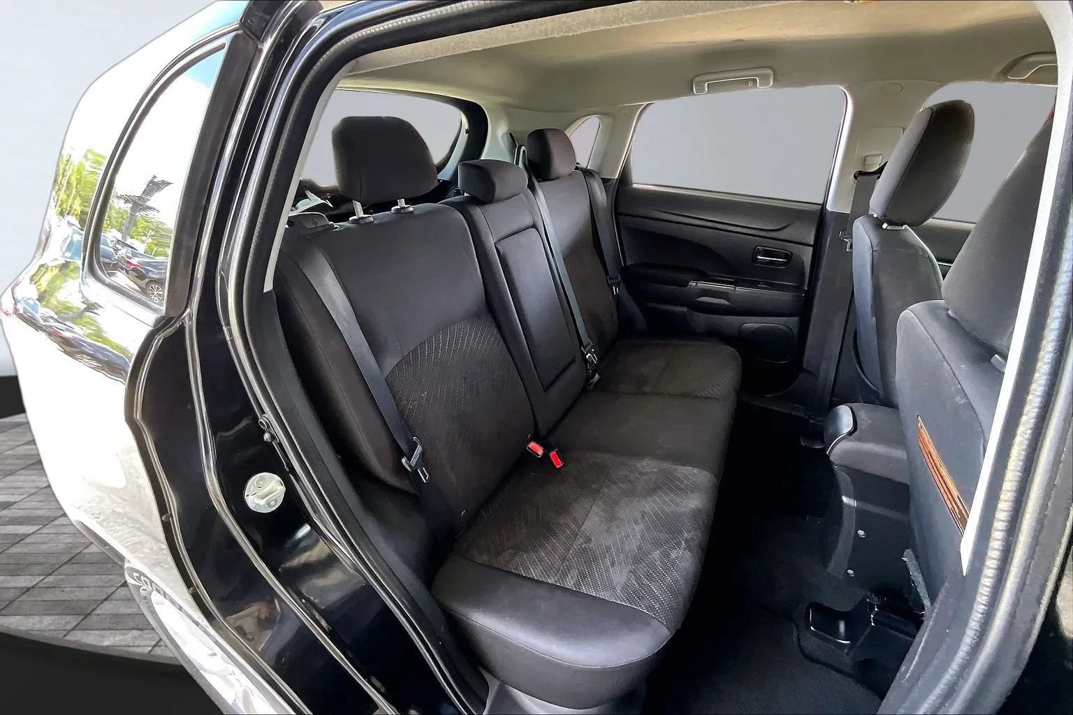 Used 2015 Mitsubishi Outlander Sport SE FWD image 22