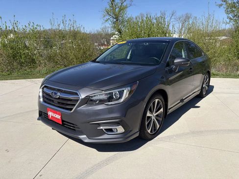 Used 2018 Subaru Legacy 2.5i Limited AWD/4WD image 3