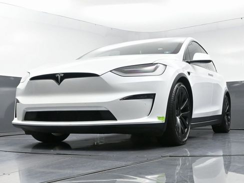 Used 2023 Tesla Model X image 40