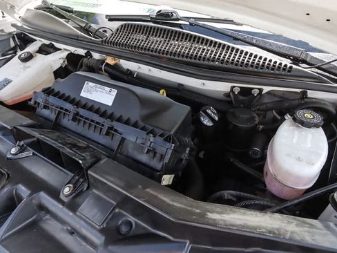 Used 2022 GMC Savana 2500 w/ Chrome Appearance Package RWD image 56