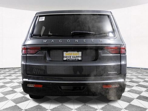 Used 2024 Jeep Wagoneer Series III AWD/4WD image 13