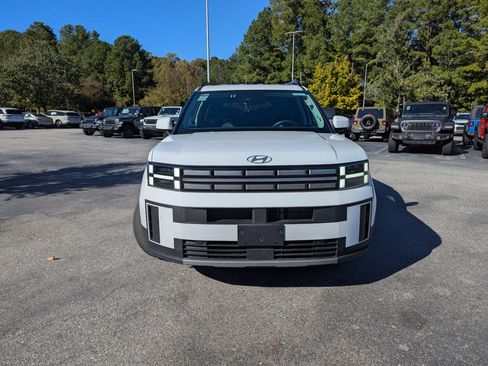 Used 2025 Hyundai Santa Fe SEL image 2