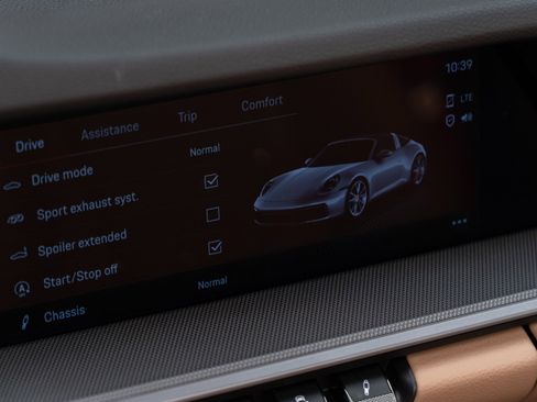 Certified 2024 Porsche 911 Targa 4S image 29