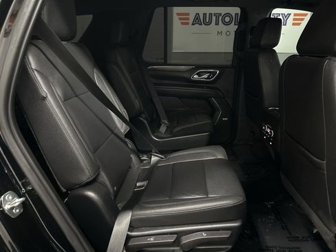 Used 2023 Chevrolet Tahoe Z71 w/ Luxury Package AWD/4WD image 33
