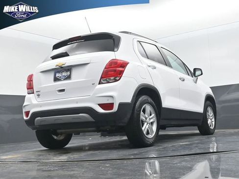 Used 2020 Chevrolet Trax LT w/ Driver Confidence Package FWD image 23