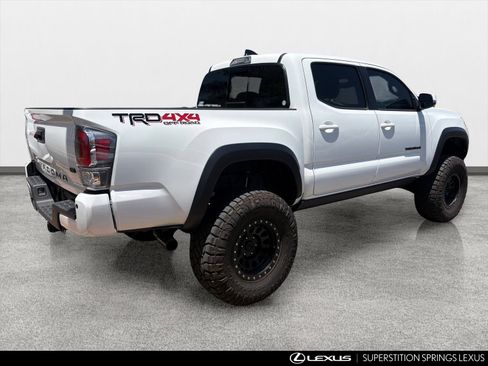 Used 2023 Toyota Tacoma TRD Off-Road w/ Technology Package AWD/4WD image 3