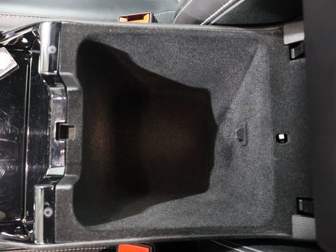 Certified 2024 Jeep Grand Cherokee Overland image 37