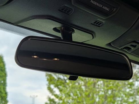 Used 2019 Jeep Wrangler Unlimited Sahara AWD/4WD image 24