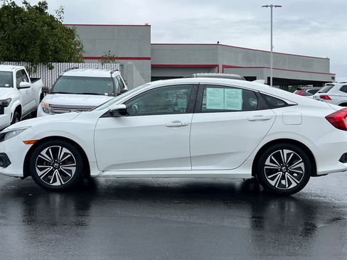 Used 2017 Honda Civic EX-L image 9