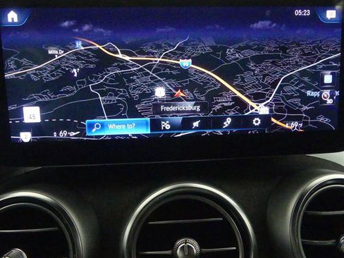 Used 2022 Mercedes-Benz GLC 300 4MATIC w/ Multimedia Package Lite image 10