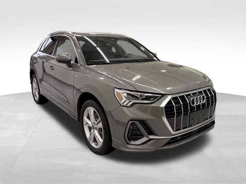 Used 2024 Audi Q3 2.0T Premium w/ Convenience Package AWD/4WD image 7