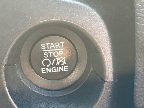 Used 2021 Jeep Compass Latitude w/ Sun and Sound Group image 33