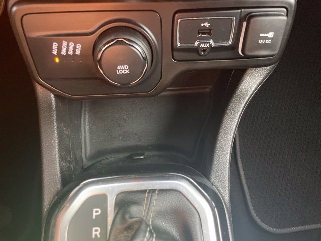 Used 2021 Jeep Renegade Latitude AWD/4WD image 41