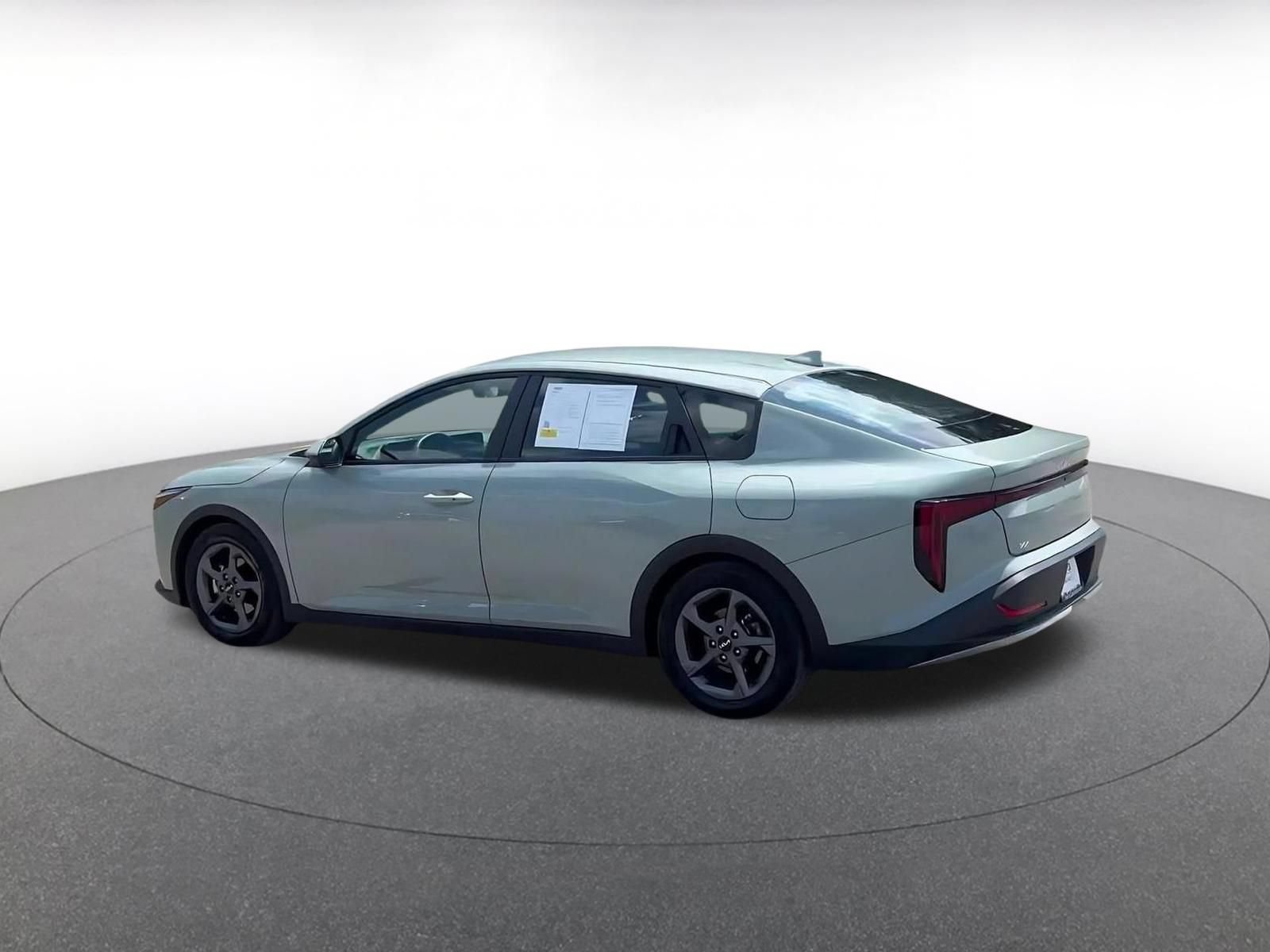 Used 2025 Kia K4 FWD image 9