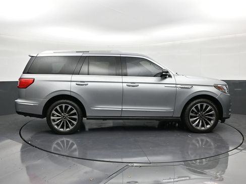 Used 2020 Lincoln Navigator Reserve w/ Luxury Package AWD/4WD image 6