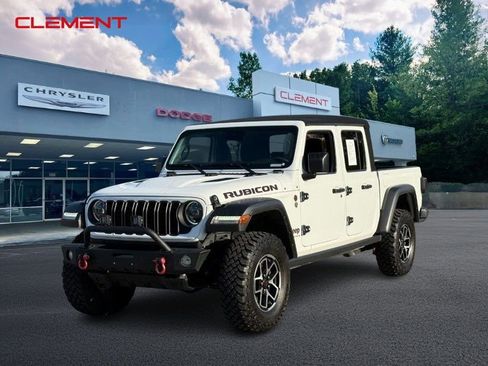 Used 2024 Jeep Gladiator Rubicon w/ Convenience Group AWD/4WD image 1