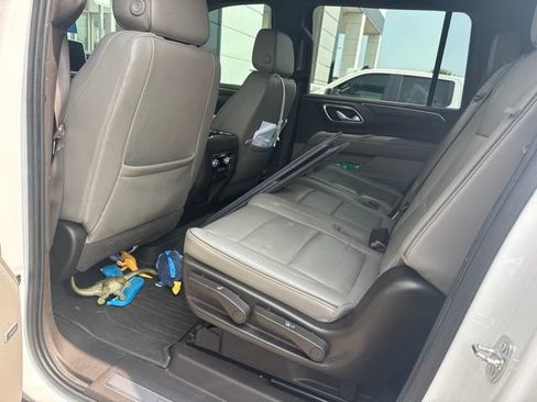 Used 2021 GMC Yukon XL SLT w/ SLT Luxury Package AWD/4WD image 6