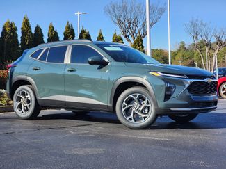 New 2026 Chevrolet Trax LT w/ Driver Confidence Package FWD video 2