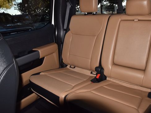 Used 2024 Ford F250 Lariat w/ Chrome Package image 19